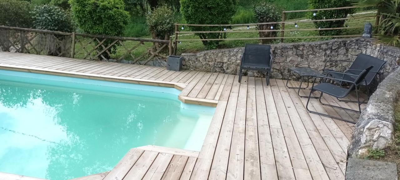 Les Gites Du Hameau Avec Piscine Castelnau-sur-Gupie Exterior foto